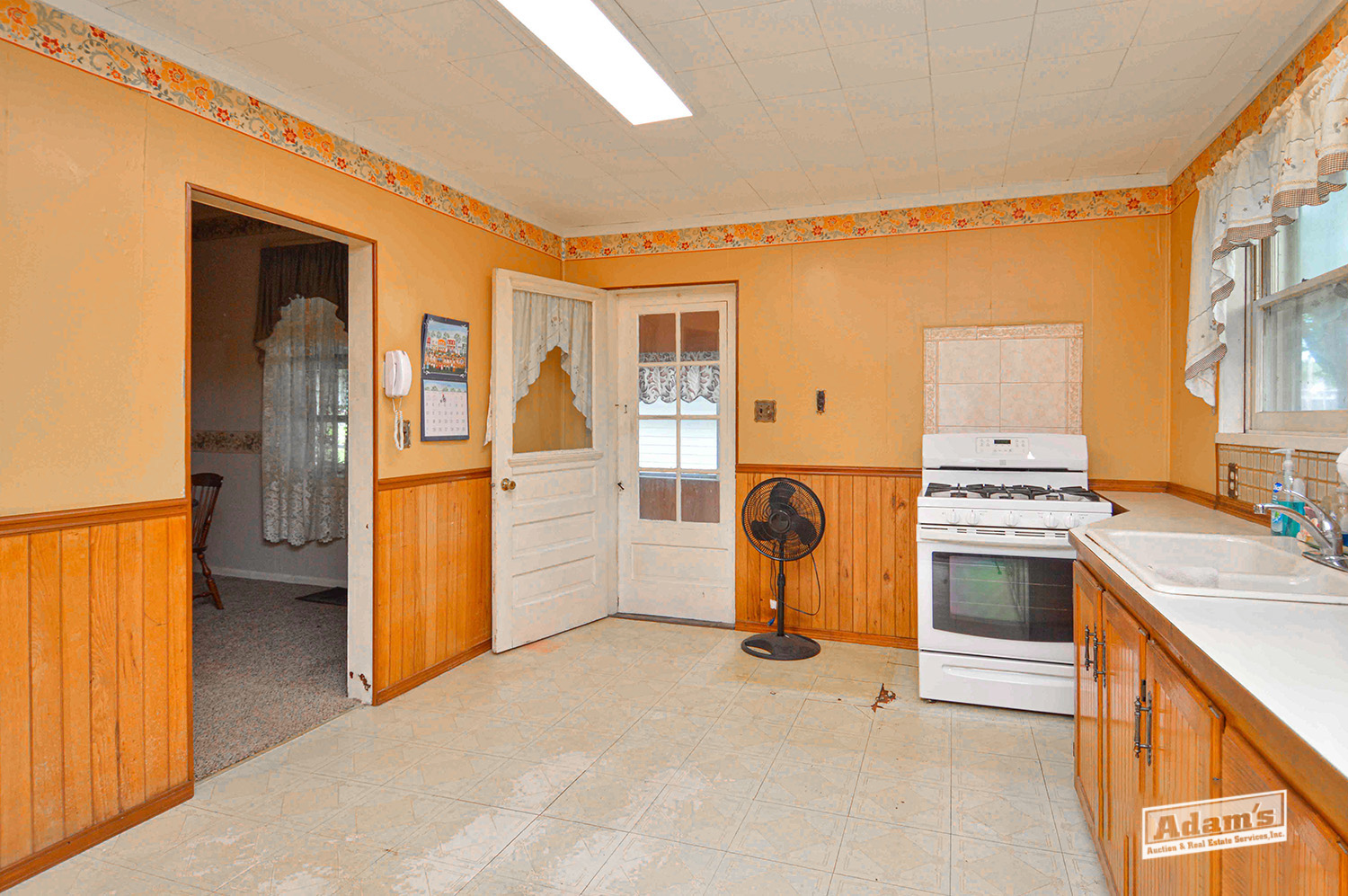 501 S Van Buren-19