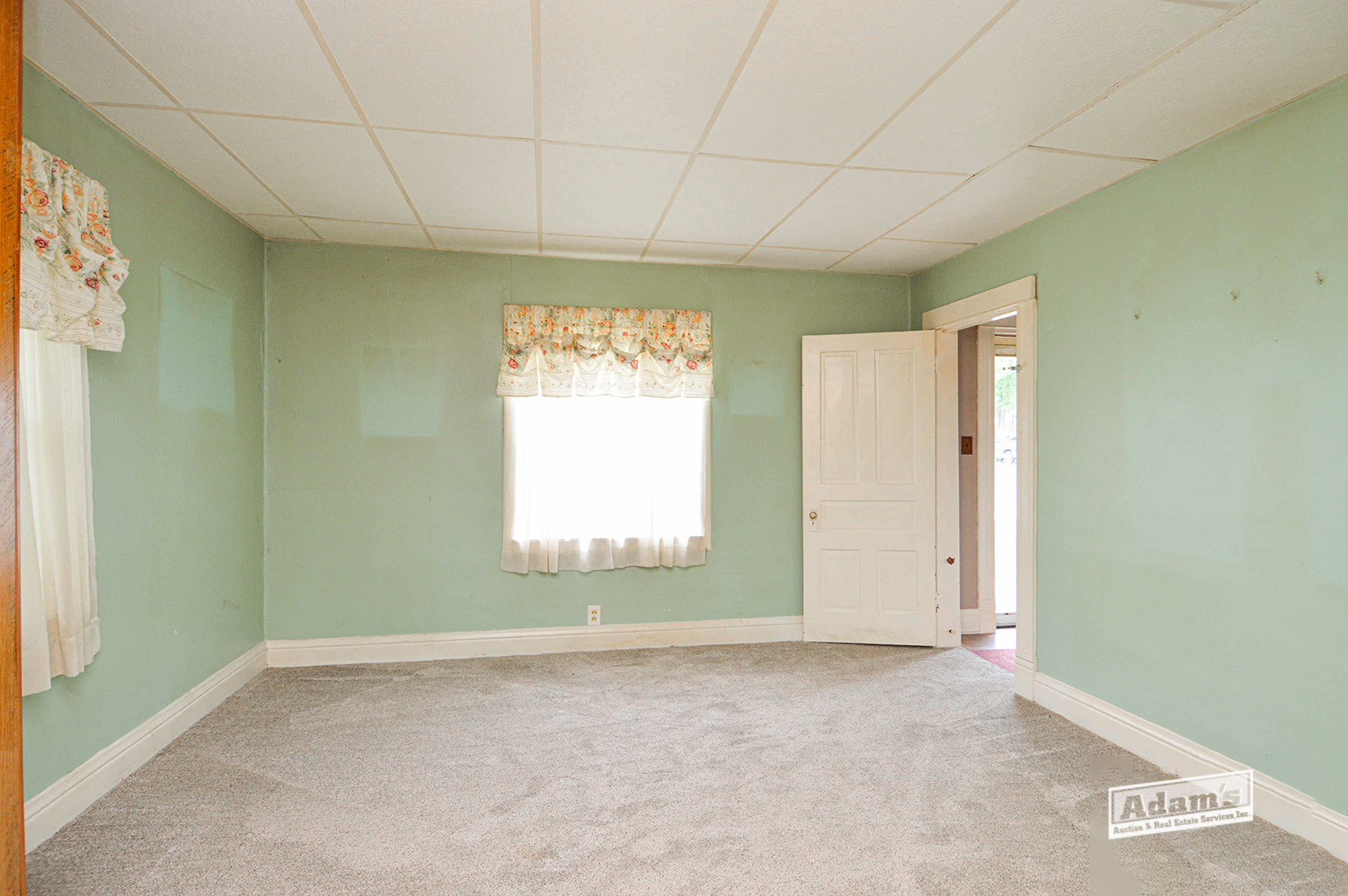 501 S Van Buren-22