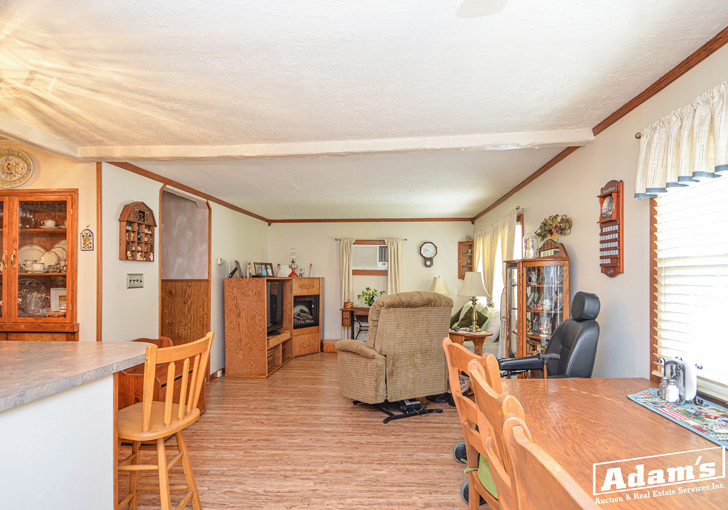 104 N Indiana Ave-13