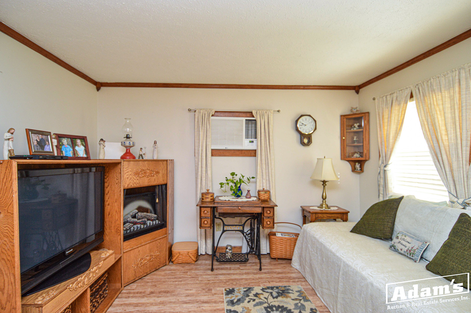104 N Indiana Ave-15