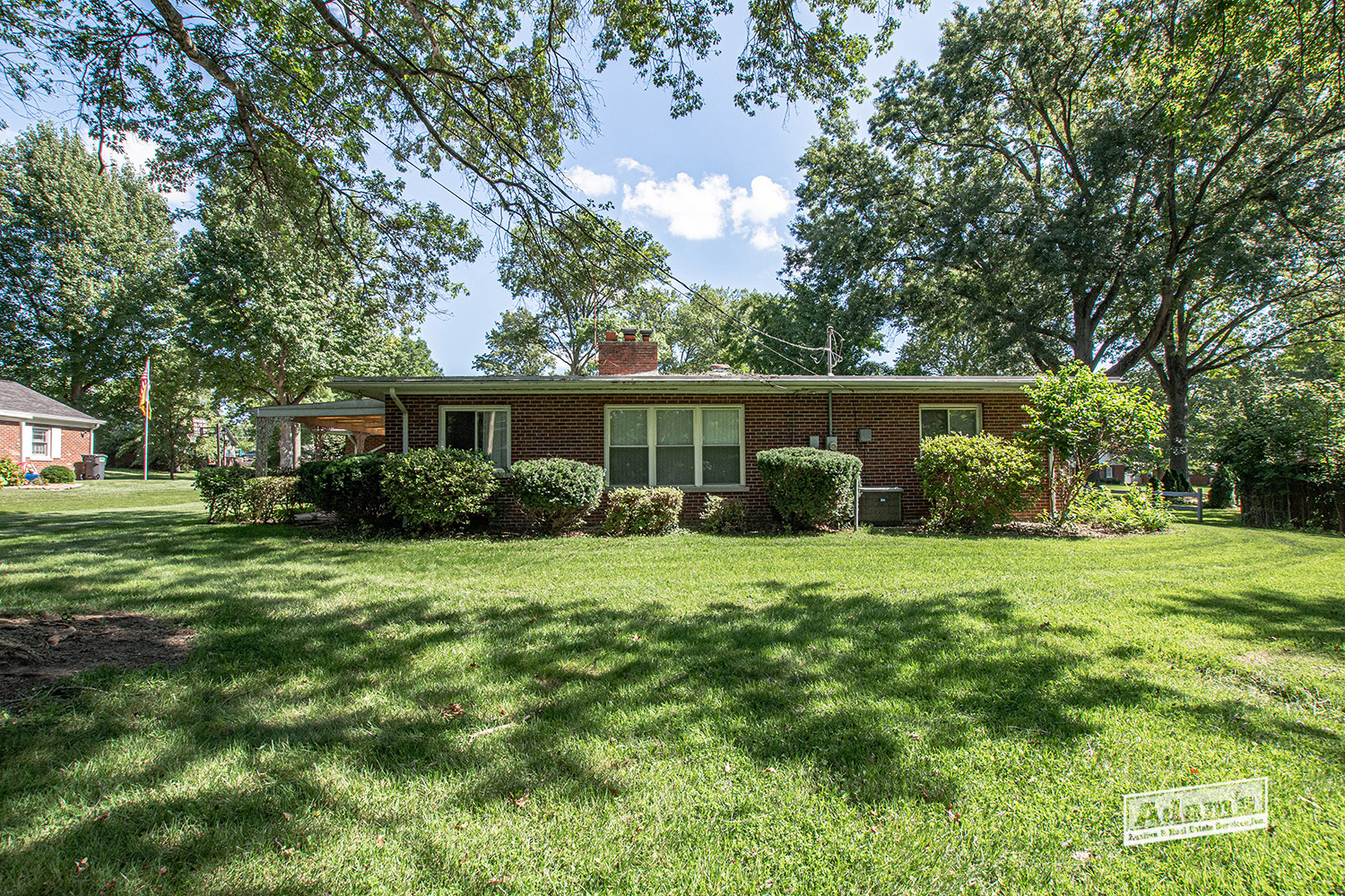 28 Shady Ln-19