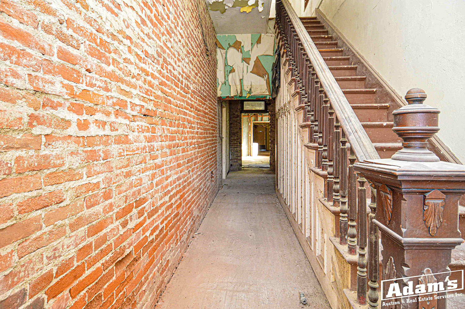 312 E Church St-05