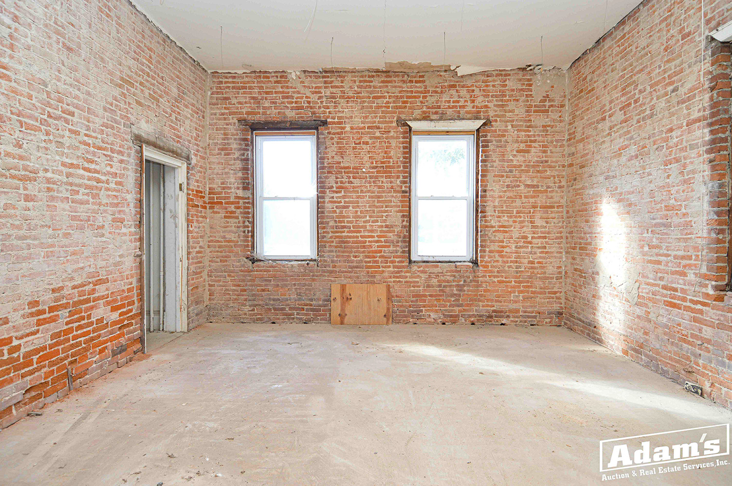 312 E Church St-08