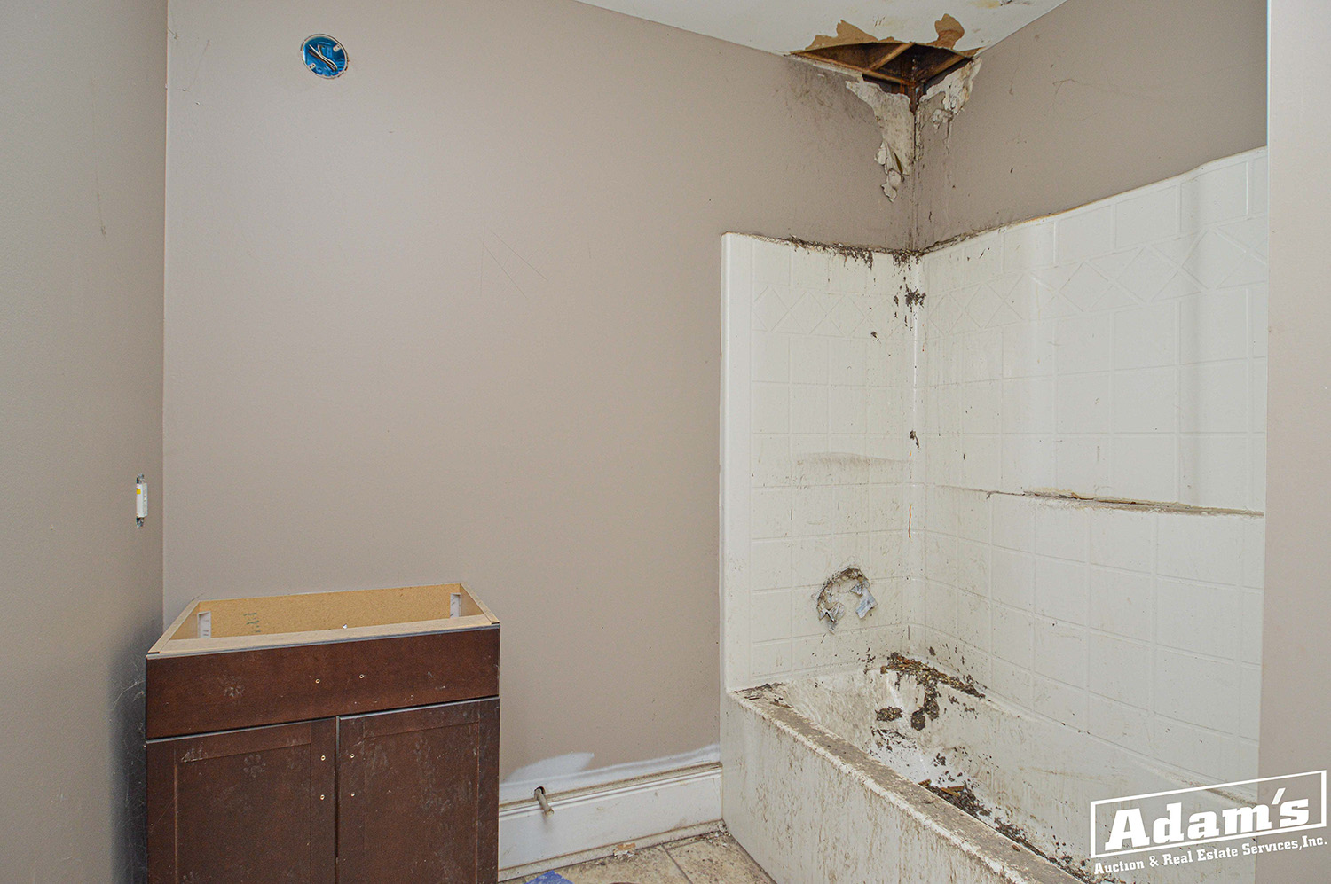 312 E Church St-16