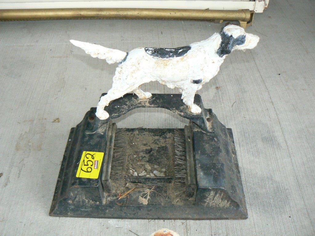 652