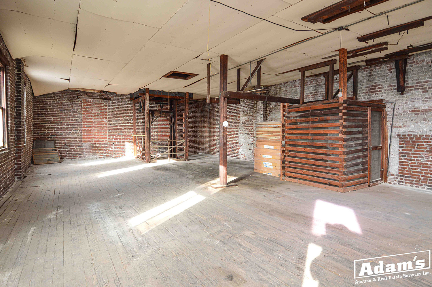 401 & 403 S 10th St-18