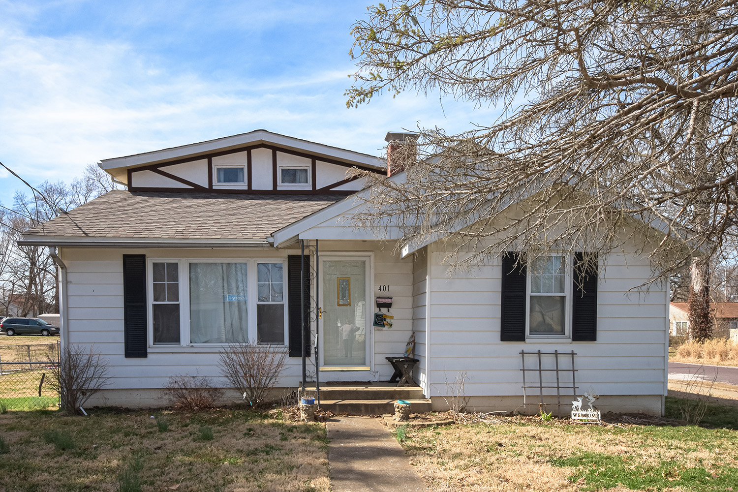 401 S Hickory St-2
