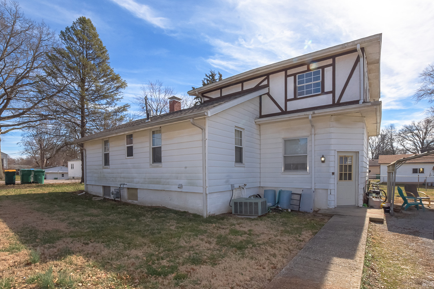401 S Hickory St-4