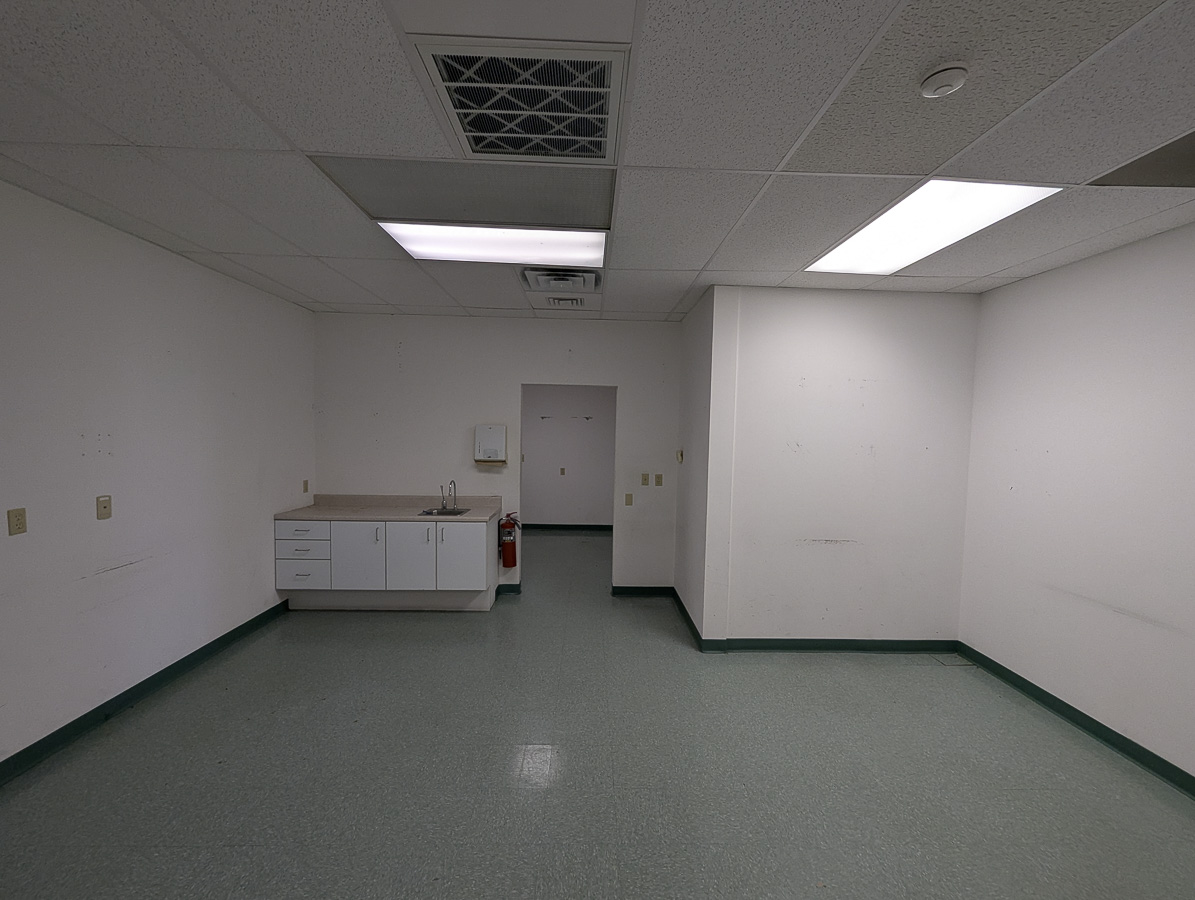 PXL_20250508_213140209