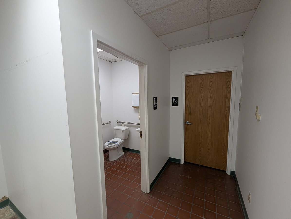 PXL_20250508_213319320