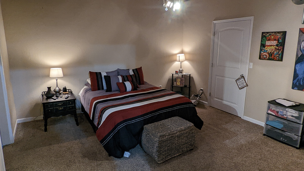 PXL_20221207_195852777