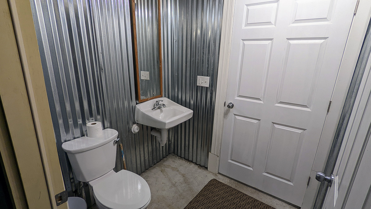 PXL_20221207_204627853